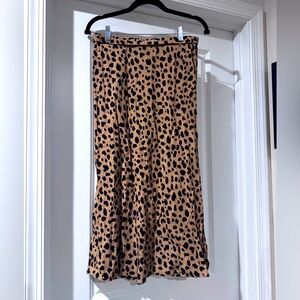Gap Women’s Pull On Elastic Waist Leopard Print Midi Skirt in Medium